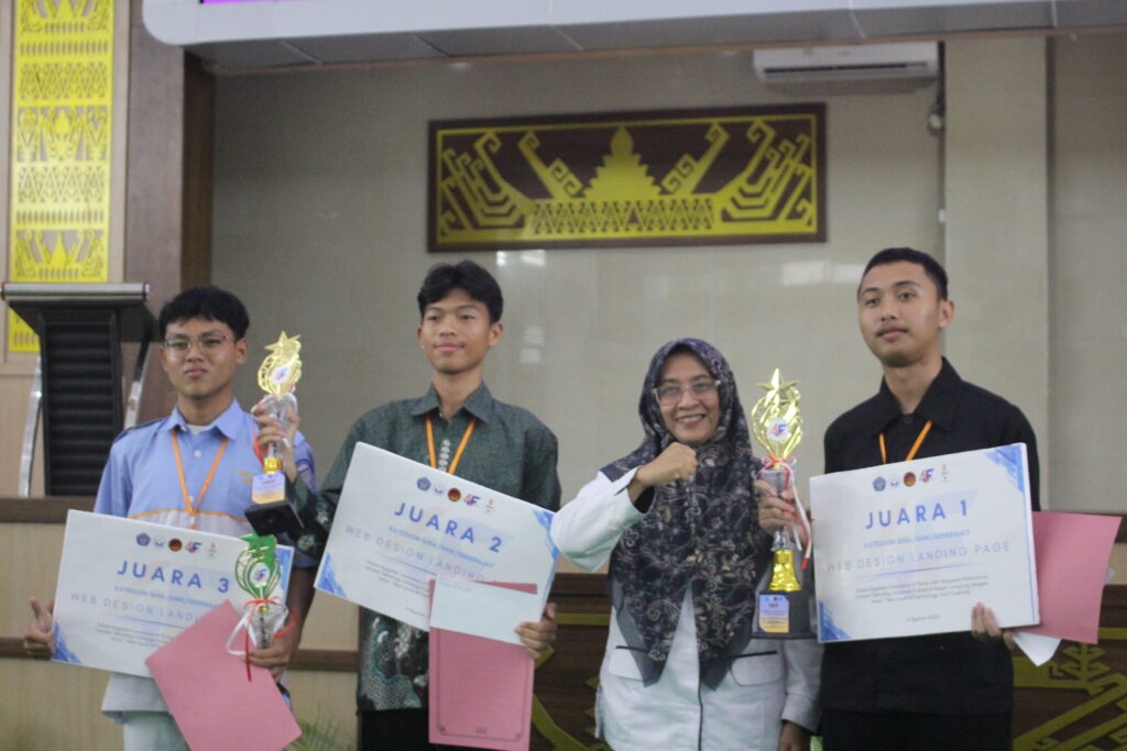 Juara 3 Lomba Web Desain Tingkat Provinsi Lampung