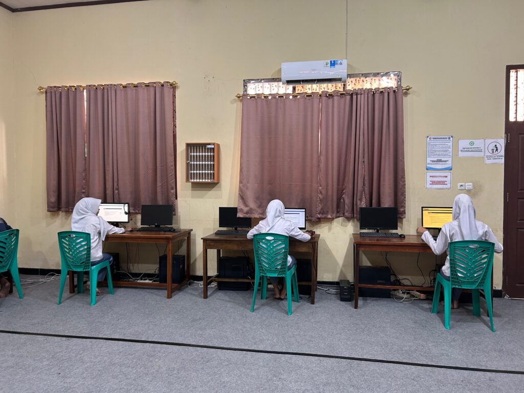 Pelaksanaan SMK English Challenge 2025 di SMKS Swadhipa 2 Natar