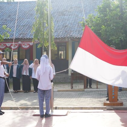 Upacara Bendera Senin Pagi Menumbuhkan Disiplin dan Kepatuhan Tata Tertib